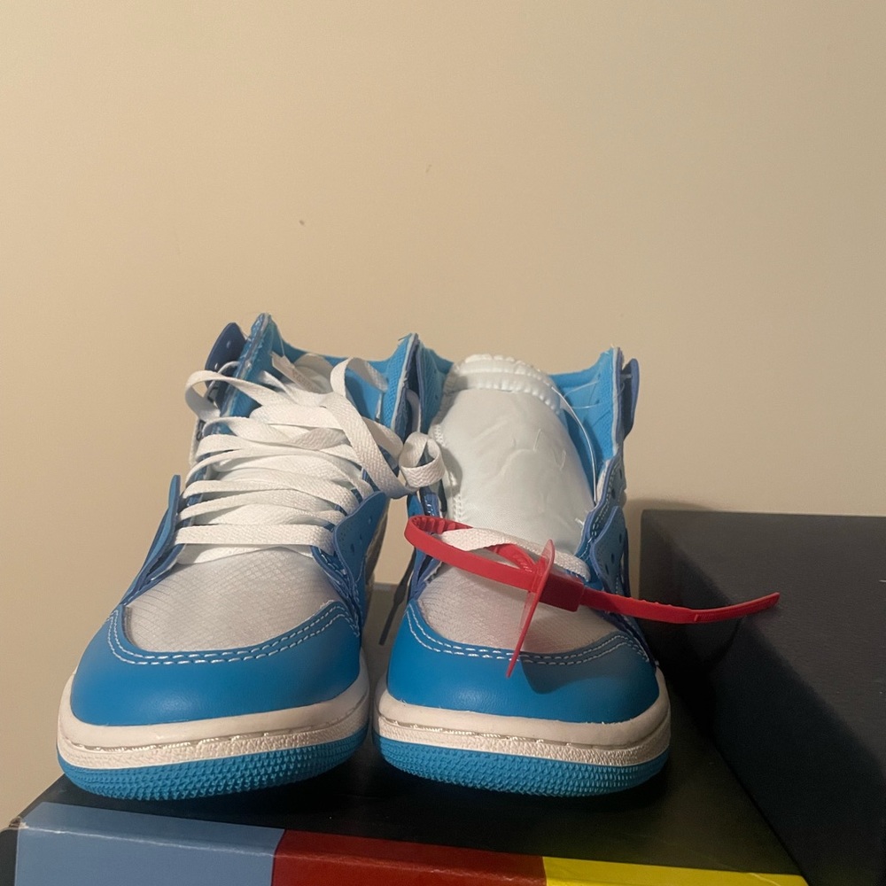 Off white Jordan 1
